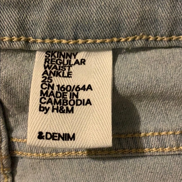 Light Wash Skinny Jeans - Picture 3 of 4